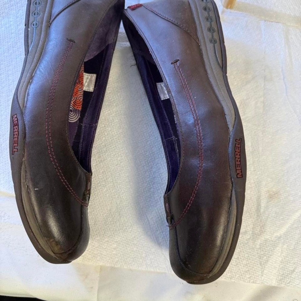 MERRELL BROWN LEATHER SHOES WITH RED STITCHING WOMENS SIZE 8.5 - Picture 8 of 8